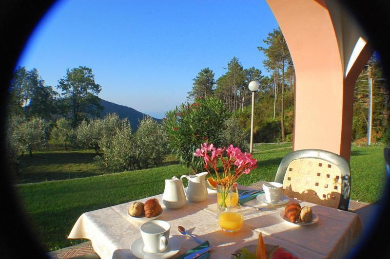 Hotel La Rossola Resort & Natura Бонассола Екстер'єр фото