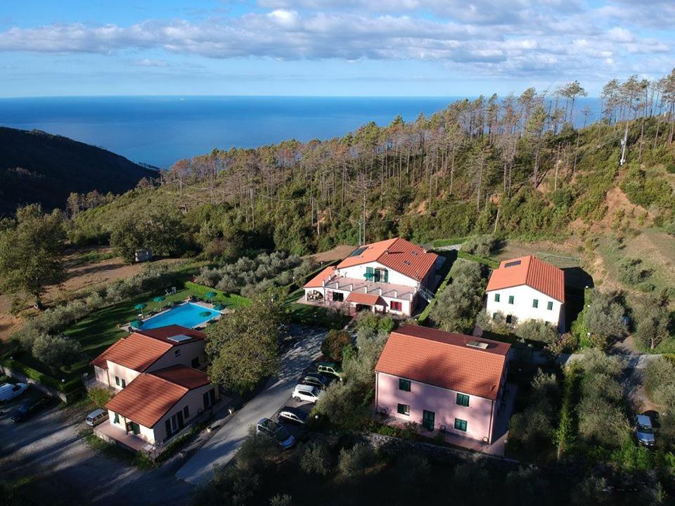Hotel La Rossola Resort & Natura Бонассола Екстер'єр фото