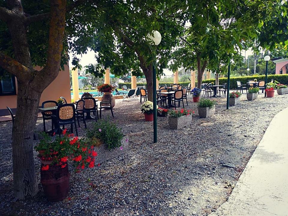 Hotel La Rossola Resort & Natura Бонассола Екстер'єр фото